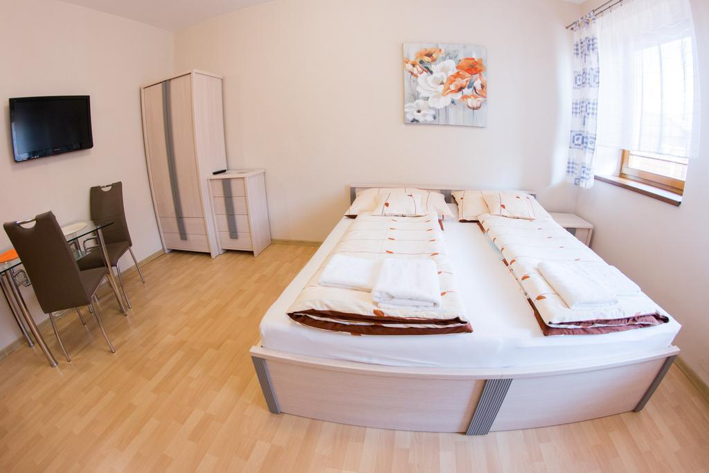 Penzion Tri Koruny Spisska Stara Ves Exterior photo